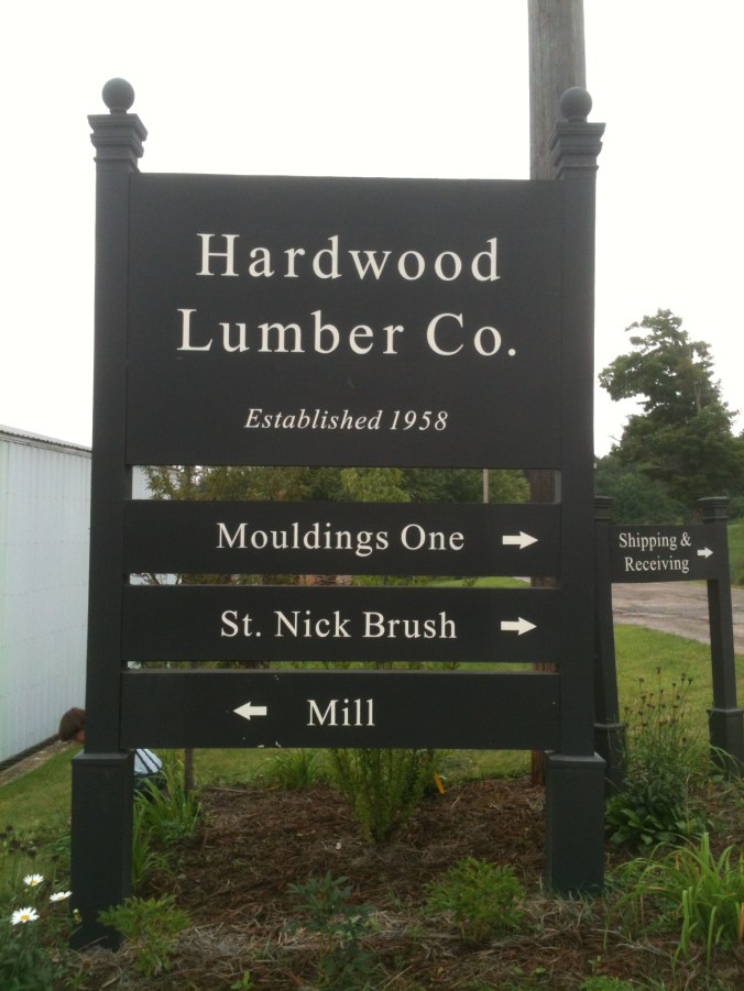 Hardwood Lumber Co. sign