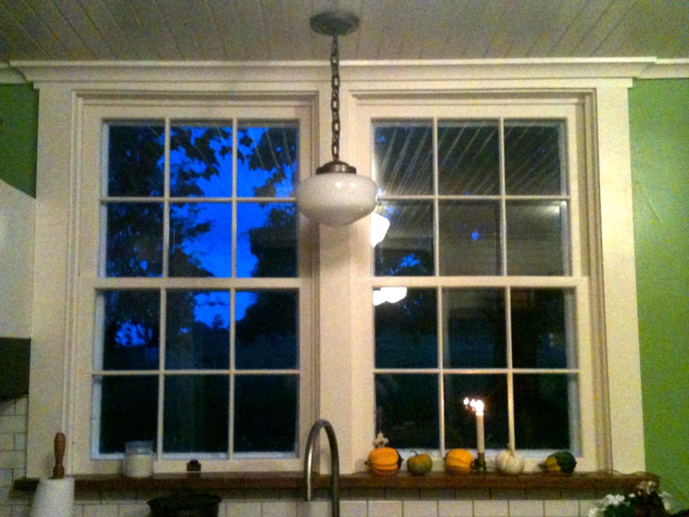 Kitchen windows with crown moulding