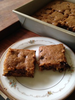 Pumpkin chocolate chip snack cake